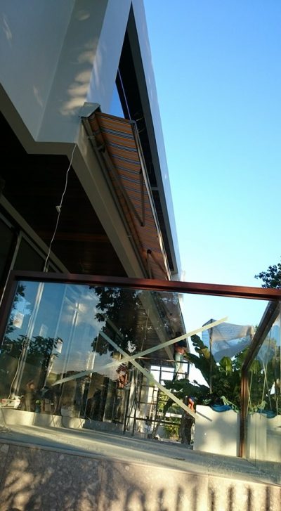 best-retractable-awnings-06